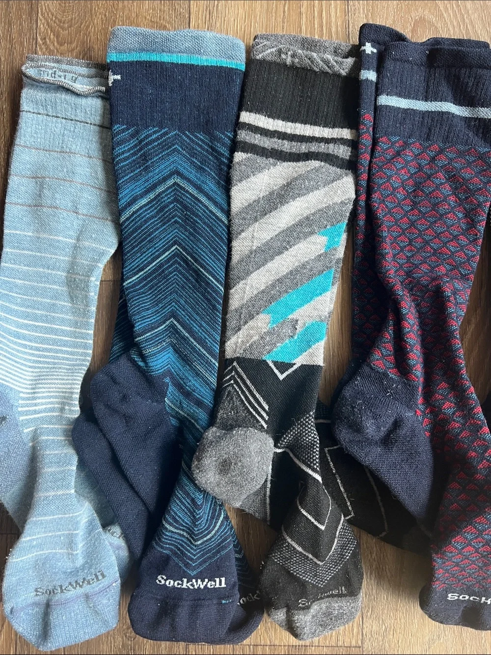 SockWell 5 pairs of Men's Compression Socks see photos for sizing
